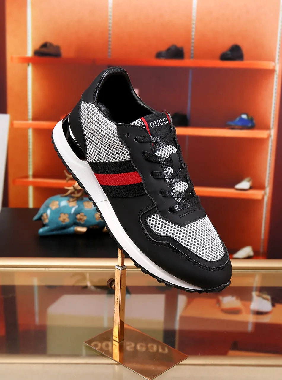 Factory price: 400💰 (GUCCI) The latest summer model from the official website🎁🎁casual and fashionable men's shoes👟, hot style💥The version is simple and elegant, exclusive for trendy men, trendy mesh fabric ➕The inner lining is made of sheepskin, soft and comfortable, black and white two-color optional, code number: 38-44, customized 45